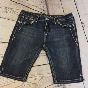 L.A Idols Brand Bermuda shorts size 15